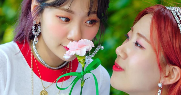 Phát hành hơn 2 tuần, Bolbbalgan4 vẫn chặn đứng mọi đường "lên đỉnh" của idolgroup Kpop