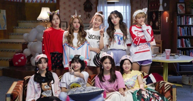 TWICE xác nhận sẽ xuất hiện trên show tạp kỹ mới của Doni Coni