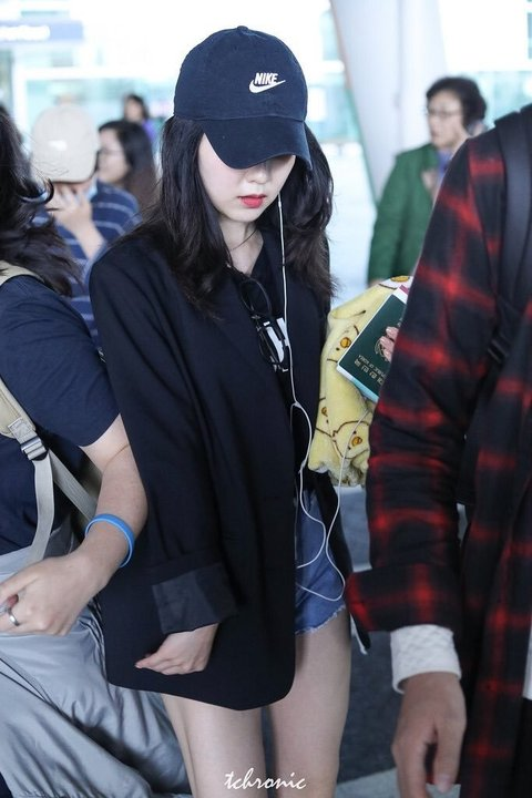 Pann: Irene bị một master fansite của nhóm mình xô đẩy  