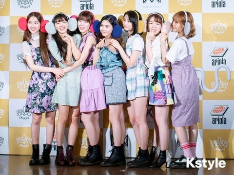Pann: Trang phục debut tại Nhật của Oh My Girl;;