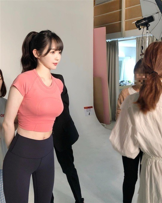 [naver] "Khuôn mặt + thân hình hoàn hảo" ... Kang Minkyung, tỷ lệ cơ thể vô thực