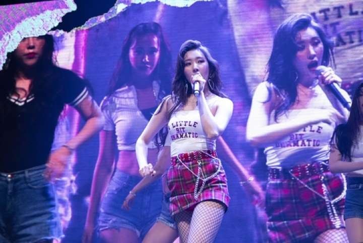 Bài báo: "Hát theo bằng tiếng Hàn" Sunmi-pop làm say đắm cả London