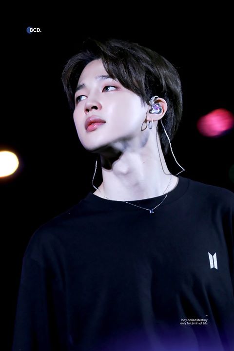 Theqoo: Dạo này trông BTS Jimin mệt mỏi ghê