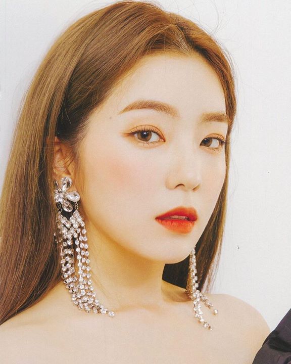 theqoo: Red Velvet Irene bất ngờ vì fan gọi nhầm tên bài hát mới