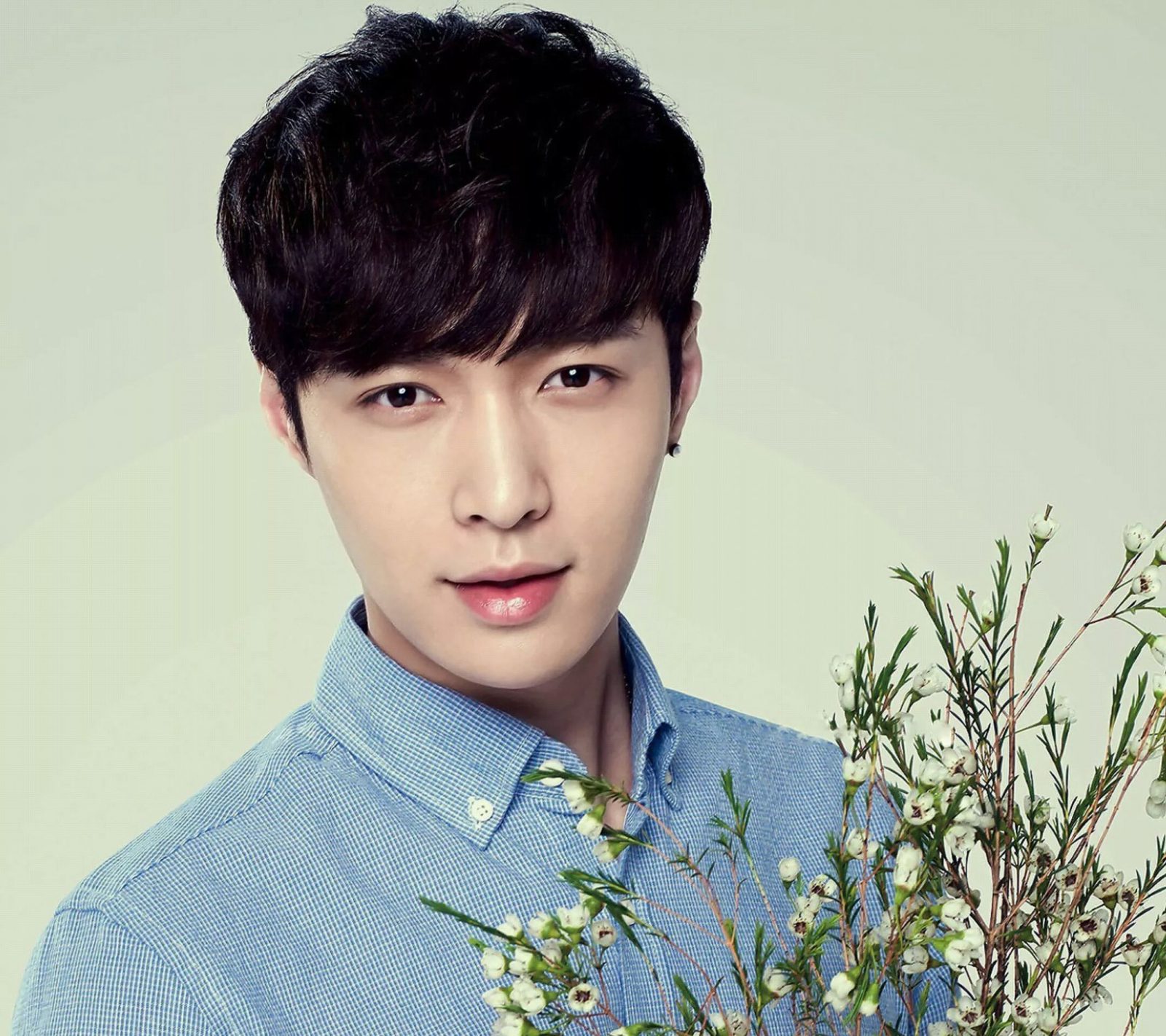 Lay EXO có câu trả lời đáng ngạc nhiên nhất khi được hỏi về phong cách lý tưởng của mình