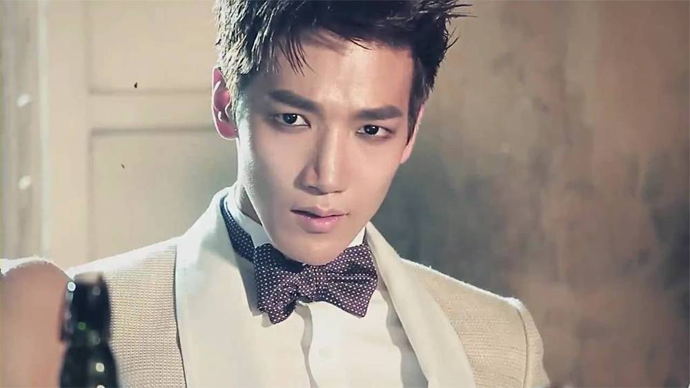 Jun.K xin lỗi vì khiến người hâm mộ lo lắng cho chấn thương của anh