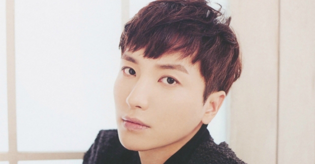  Leeteuk (Super Junior) liên tục bị làm phiền lúc nữa đêm.