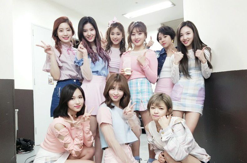 TWICE tiết lộ logo fanclub chính thức cho ONCE!