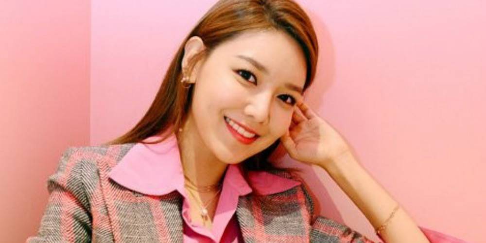 Sooyoung nói về kỷ niệm năm thứ 10 của Girls ‘Generation, sự ra đi của Jessica, Wonder Girls, và nhiều chuyện khác