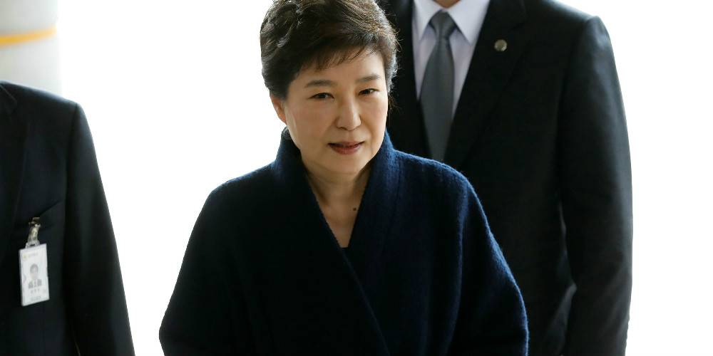 Các công tố viên yêu cầu lệnh bắt giữ đối với Tổng thống bị lật đổ Park Geun-hye