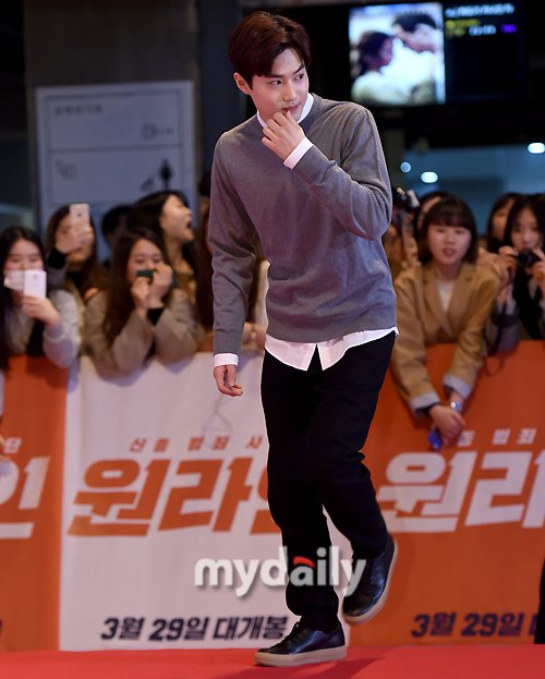 [NEWS/PIC] 170323 Suho at 'One Line' Movie VIP Premiere