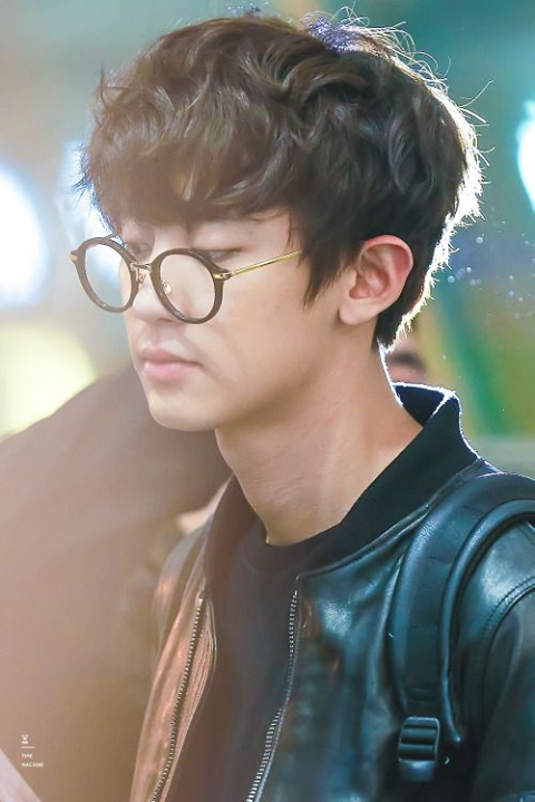 [Instiz] EXO Chanyeol tiết lộ danh tính sasaeng của mình trên Instagram