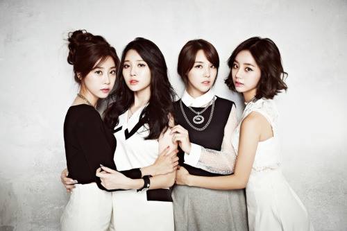 Bài báo: Girl's Day tự hào phá vỡ lời nguyền 7 năm của các nhóm nhạc nữ