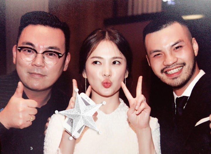 Fan ph&aacute;t hiện Song Hye Kyo d&ugrave;ng fan art Song Song Couple để l&agrave;m h&igrave;nh nền điện thoại