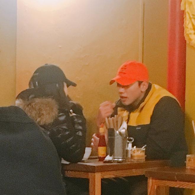 Vợ chồng Bi Rain v&agrave; Kim Tae Hee được bắt gặp hẹn h&ograve; ở một qu&aacute;n ăn Việt Nam giữa l&ograve;ng Seoul