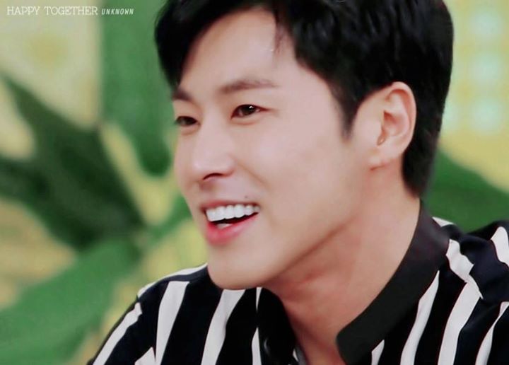 Dispatch cho hay chiếc tách cà phê có nắp linh động được cấp bằng sáng chế quốc tế mà TVXQ Yunho từng đề cập trong chương trình “Happy Together” hiện nay đã được đưa vào sử dụng trên đất Mỹ. Và anh chàng đã nhận được tiền bản quyền từ việc này. 