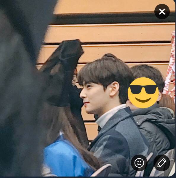 Pann: Visual ngoài đời thực của Cha Eunwoo khi tham dự lễ khai giảng tại Đại học Sungkyunkwan