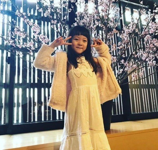 B&agrave;i b&aacute;o: "Đ&atilde; lớn chừng n&agrave;y rồi" Chu Sarang đ&atilde; l&agrave; thiếu nữ 