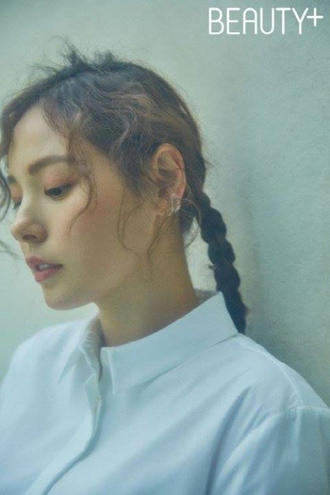 Bài báo: 'Cô dâu của Taeyang' Min Hyo Rin, mái tóc xoăn hippie cũng không thể làm lu mờ nhan sắc