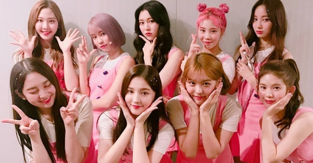 Thành viên MOMOLAND thú nhận cả nhóm vẫn còn nợ nần chồng chất và thèm đồ ăn hơn bất cứ thứ gì 