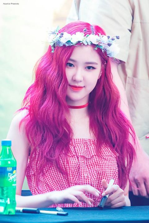 Instiz: Phản ứng của Rosé khi được hỏi Yang Hyunsuk có phải hình mẫu lý tưởng của em ấy không