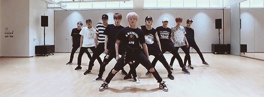 [instiz] Vũ đạo nào của NCT khiến bạn há hốc mồm khi xem lần đầu tiên? 