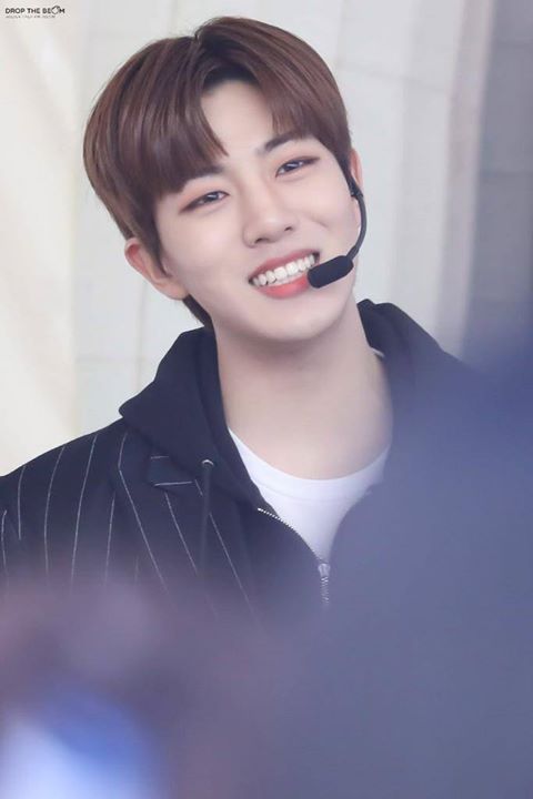 Instiz: Fan bắt gặp Golden Child Jibeom đi chơi cùng bạn gái