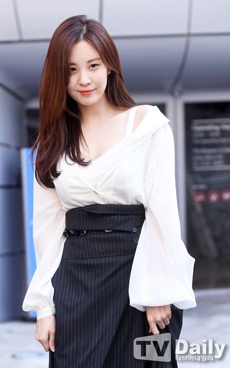 Bài báo: Seo Hyun, "quý cô thanh lịch"