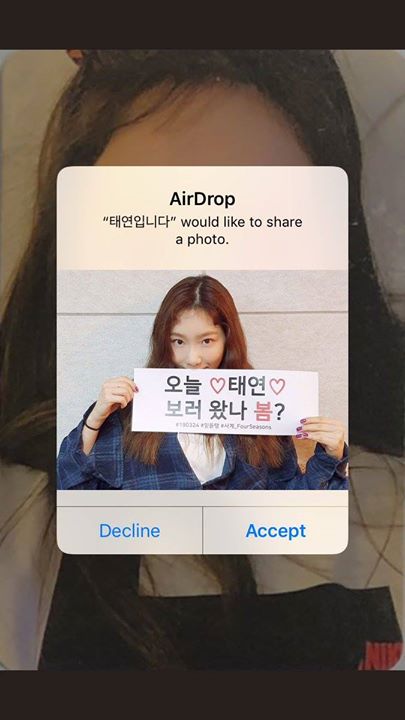 Instiz: Bức ảnh của Taeyeon mà bạn chỉ có thể nhận qua Air Drop trong concert