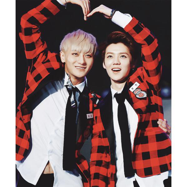 Ng&agrave;y 2/5 Luhan post Weibo: &rdquo;Ch&uacute;c @SwaggyT-ao sinh nhật vui vẻ! Hi vọng concert của cậu th&agrave;nh c&ocirc;ng tốt đẹp! Kaka haha.&rdquo; https://goo.gl/xQATCu