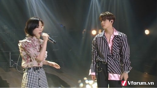 SHINee Jonghyun cùng Girls' Generation Taeyeon song ca bài hát "Lonely" trên "Yoo Hee Yeol's Sketchbook"