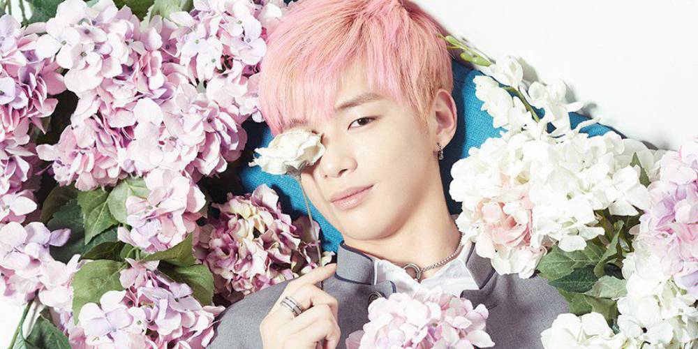 Cư dân mạng muốn chiêm ngưỡng thêm cơ bụng của Kang Daniel