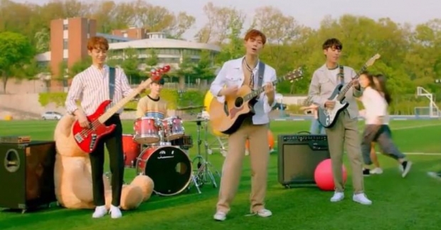 Nhóm nhạc "đàn em" của CNBLue ra mắt với một MV nhẹ nhàng sâu lắng