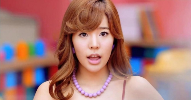 Sunny (SNSD) làm quà hanmade tặng fan