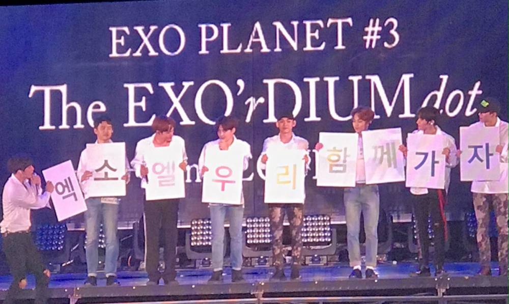 EXO-L tạo xu hướng toàn cầu #EXOrDIUMdotinSeoul!