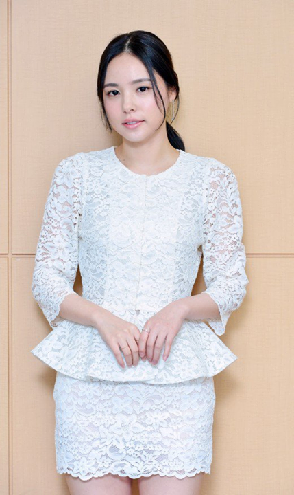 B&agrave;i b&aacute;o: Min Hyo Rin, "T&ocirc;i kh&ocirc;ng hề bị xa l&aacute;nh, t&ocirc;i chỉ l&agrave; người theo chủ nghĩa c&aacute; nh&acirc;n"