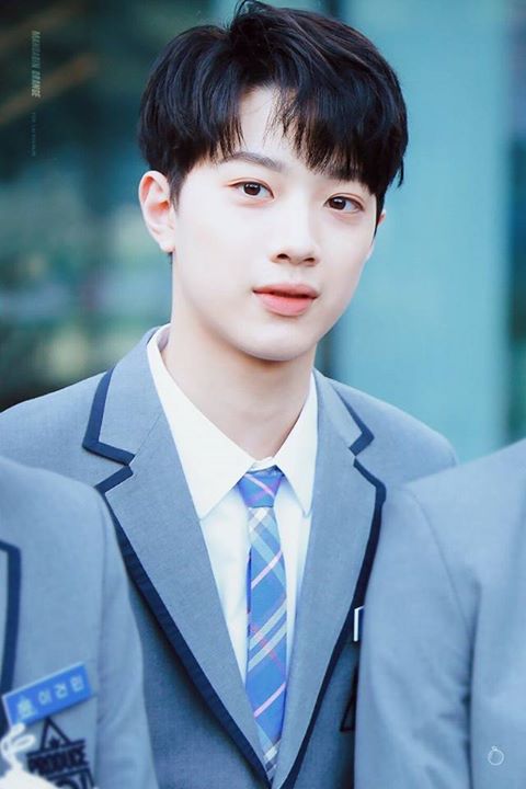 Pann: Làm sao mà Lai Guanlin lại trông như này được nhỉ