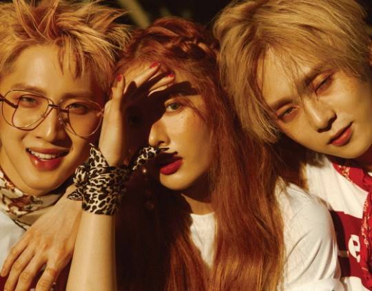 Bài báo: [Phỏng vấn] Hyuna của Triple H "Tranh cãi gợi dục... xin hãy nhìn theo một hướng khác"