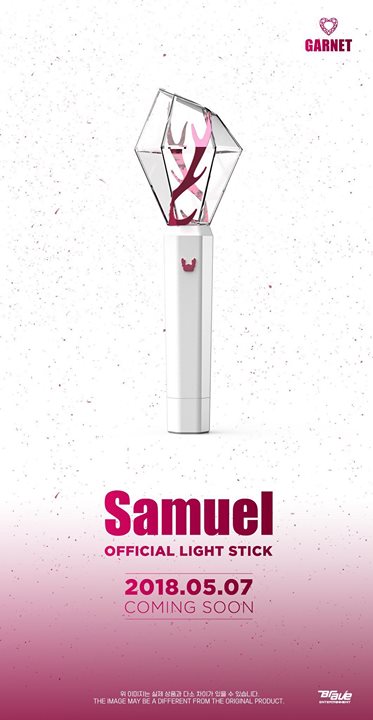 Lightstick cổ vũ chính thức mang biểu tượng đôi sừng nai dành cho các fan của Samuel ~