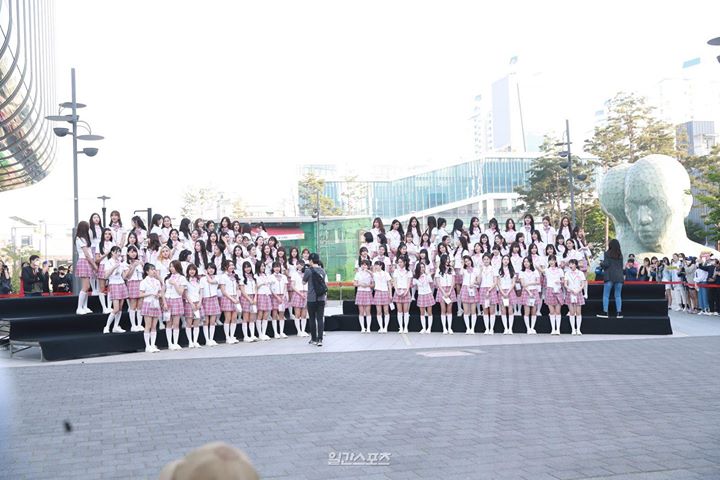 Những hình ảnh đầu tiên của các thí sinh Produce48 ở Sangam-dong, trước cổng trường quay M! Countdown