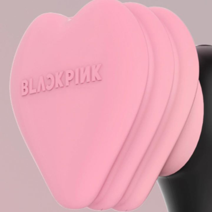 Yang Hyun Suk nhá hàng lightstick của BLACKPINK kèm hashtag: “BLACKPINK sẽ comeback tháng 6.”