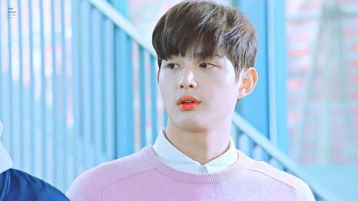 Lee Seo Won không nói với công ty về vụ quấy rối tình dục xảy ra hồi tháng 4. Blossom Entertainment chỉ biết khi tin tức nổ ra trên mặt báo ngày hôm qua. Đó là lý do tại sao Lee Seo Won vẫn tiếp tục quay drama “About Time” và làm MC Music Bank như bình th