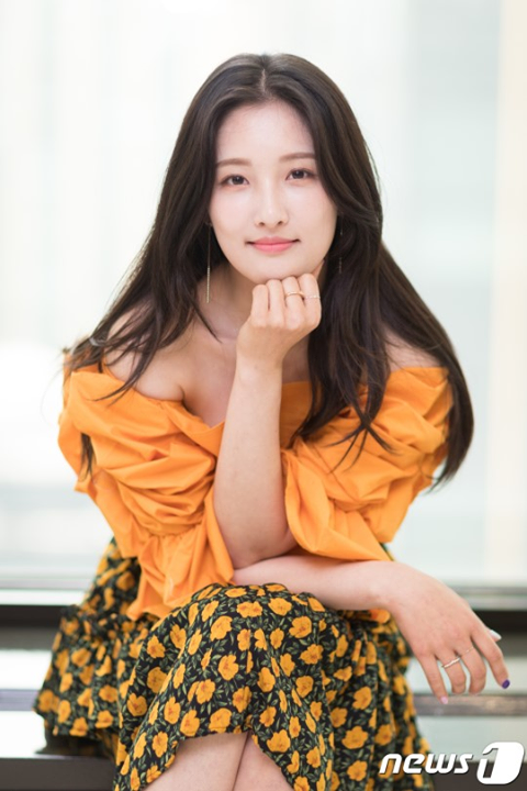 Bài báo: Cựu thành viên 4minute, Son Jihyun, "Qua một thời gian thì tôi đã hiểu Hyuna hơn, mong những điều tốt đẹp nhất sẽ đến với em ấy" 