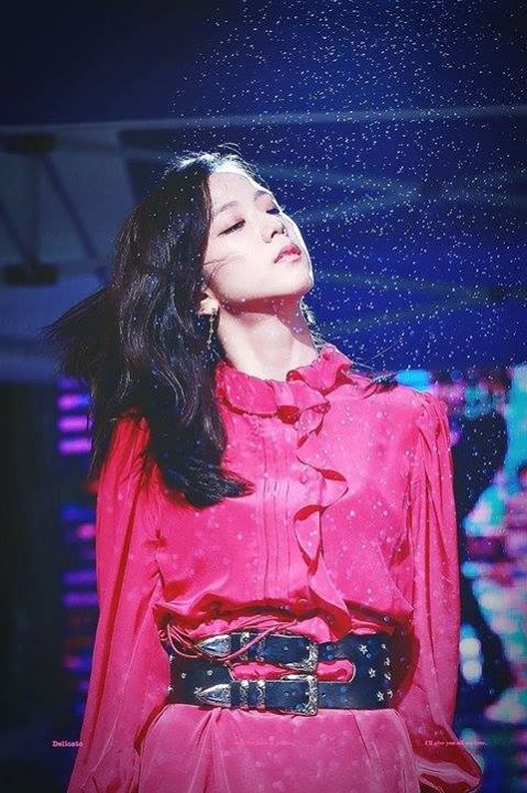 Pann: Black Pink Jisoo cắt tóc!!!