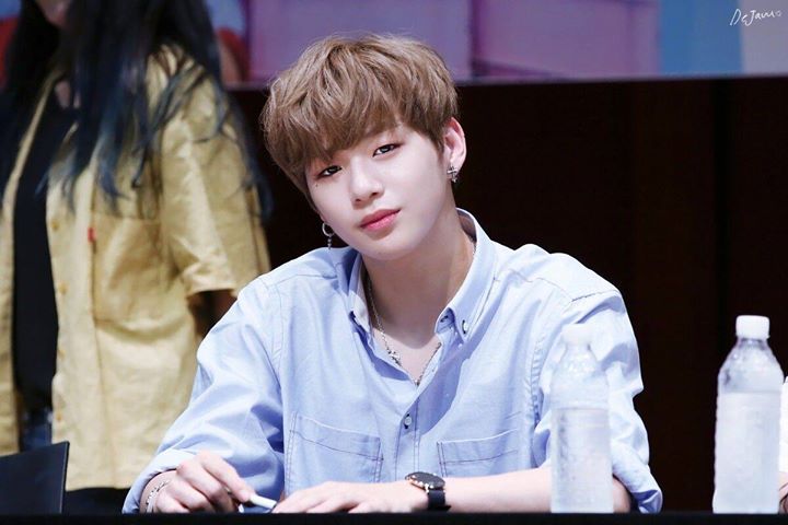 [Naver] Wanna One Kang Daniel - Park Jihoon - Ong Seongwoo, top 3 bảng xếp hạng thương hiệu cá nhân tháng Năm của các thành viên nhóm nhạc nam