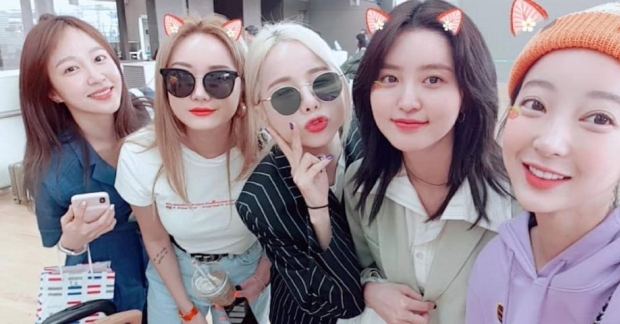 Sau thông báo rời công ty của Hani và Jeonghwa, EXID cùng lên SNS trấn an fan: "Ai nói đây là kết thúc?"