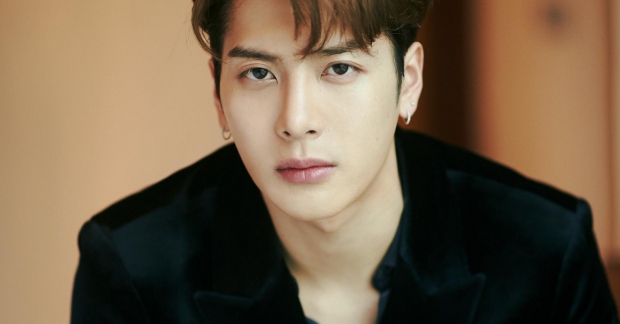 Jackson (GOT7) đáp trả cực 'ngầu' trước bình luận phân biệt chủng tộc