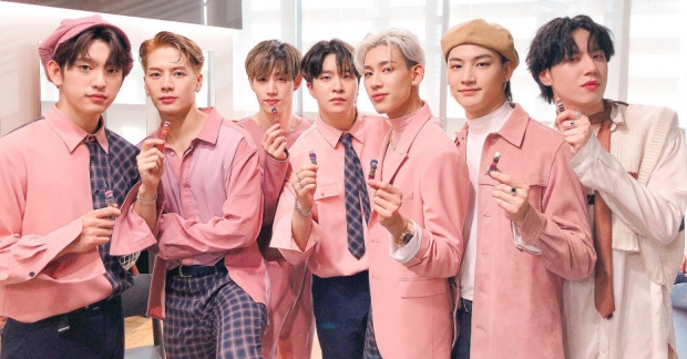 Ca khúc đã 9 tháng tuổi của GOT7 bất ngờ lội ngược dòng trên BXH nhờ hiệu ứng Produce X 101