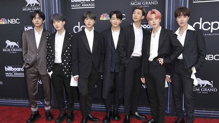 [Naver] Hiệu ứng BTS, làn sóng Hàn Quốc (Hallyu) đạt mức xuất khẩu 11,442 tỉ won năm 2018... tăng 9.1%