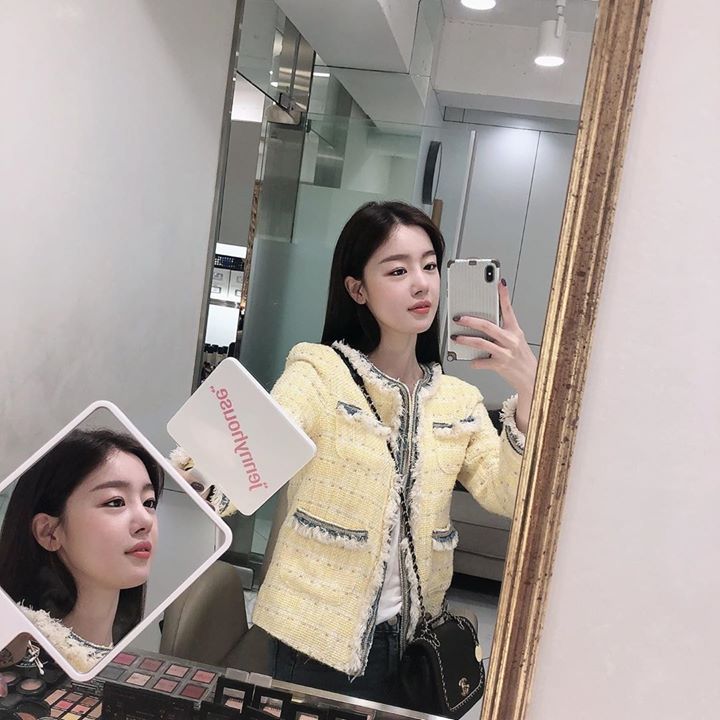 Instiz: Instagram của Han Sunhwa hôm 29